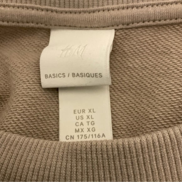 H&M Short Sleeve Sweat Tee - Picture 5 of 7